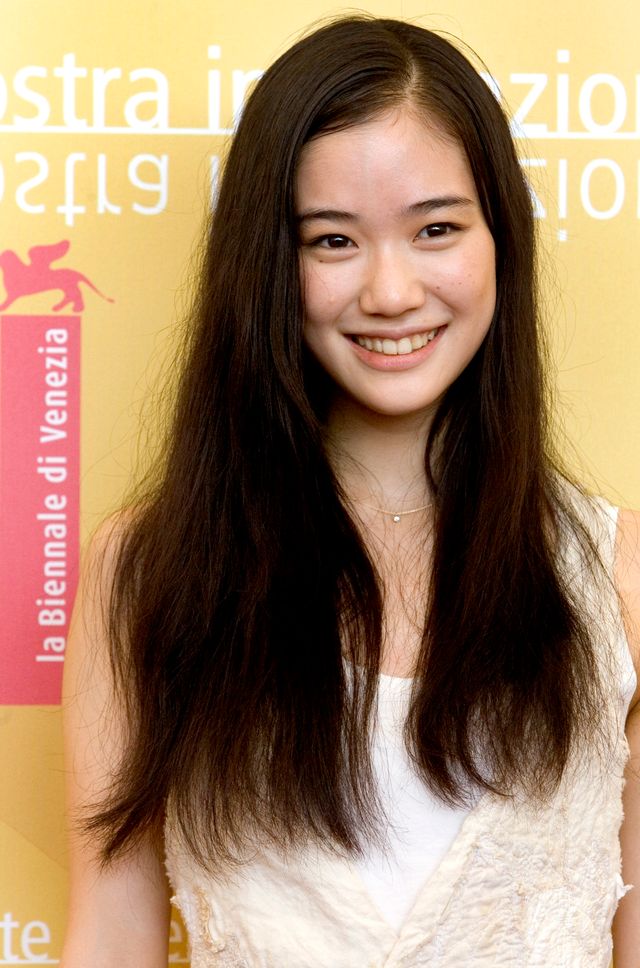 蒼井優、若い頃から変わらない美しさ！：フォトギャラリー