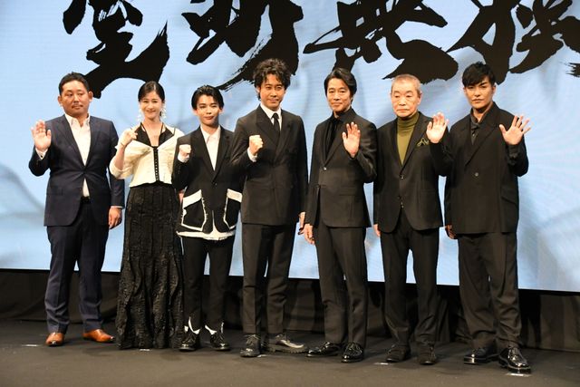 大泉洋、長尾謙杜、堤真一らズラリ！映画『室町無頼』製作発表会見：フォトギャラリー