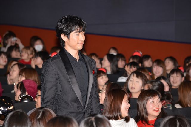 本田翼が目を潤ませる一幕も…！映画『鋼の錬金術師』公開記念舞台あいさつ（3枚目）