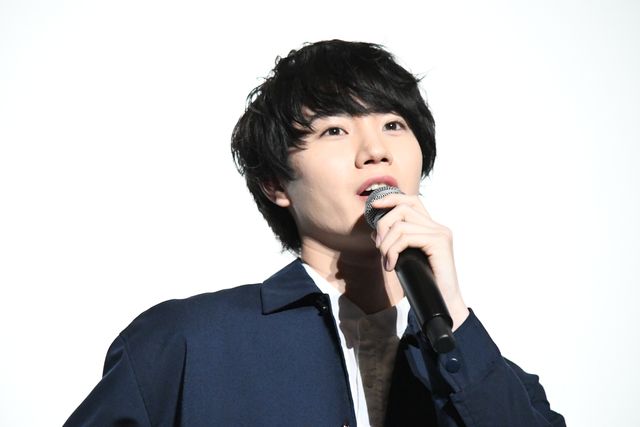 浅川梨奈、西銘駿らが白衣で登場！『劇場版　リケ恋～理系が恋に落ちたので証明してみた。～』完成披露上映会（17枚目）