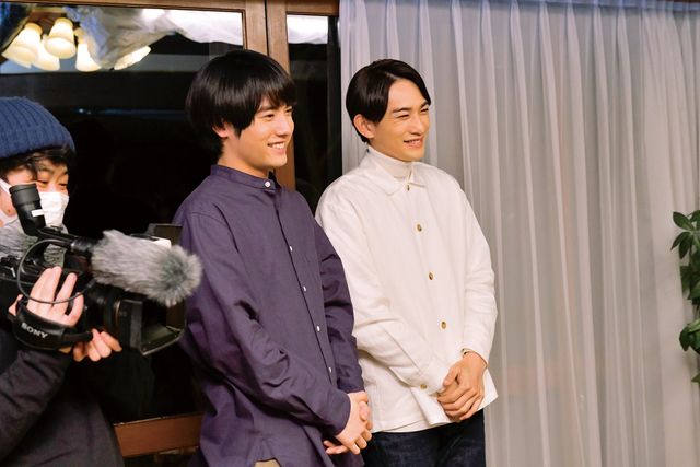 赤楚衛二＆町田啓太＆風間監督の“チェリまほポーズ”！映画『チェリまほ』メイキング＆オフショット（4枚目）