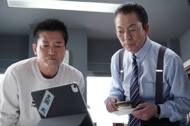 遺骨を盗む犯人グループの正体とは…？「相棒season21」第21話「13～隠された真実」（14枚目）