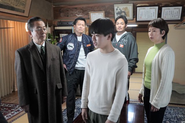 遺骨を盗む犯人グループの正体とは…？「相棒season21」第21話「13～隠された真実」（15枚目）