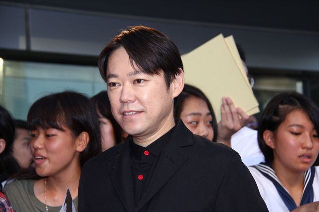 篠原涼子、永山絢斗、AKIRAらがサイン！『アンフェア the end』ジャパンプレミアフォトギャラリー（6枚目）