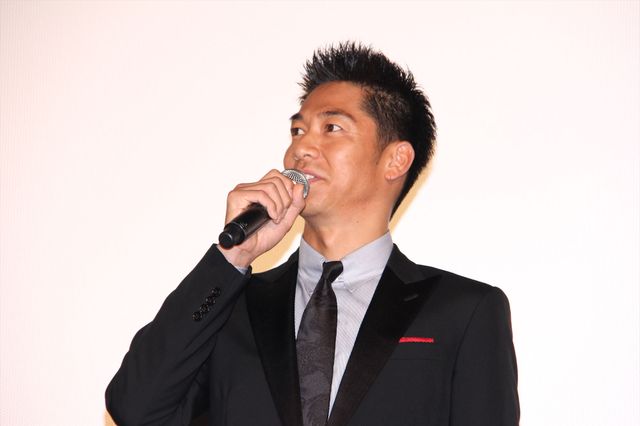 篠原涼子、永山絢斗、AKIRAらがサイン！『アンフェア the end』ジャパンプレミアフォトギャラリー（17枚目）