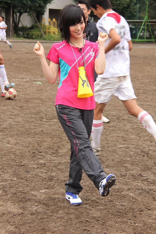NMB48山本彩が高校サッカーのマネージャーに！フォトギャラリー（7枚目）