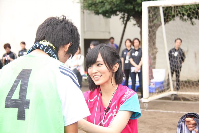 NMB48山本彩が高校サッカーのマネージャーに！フォトギャラリー（10枚目）