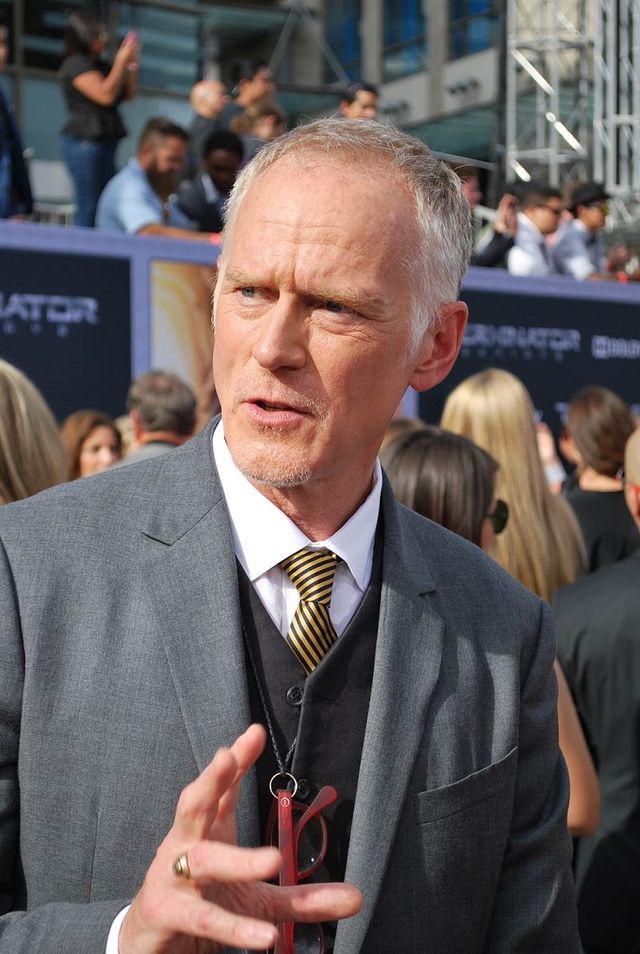 「T-シノハラ型ターミネーター」にシュワちゃん興味津々！映画『ターミネーター：新起動／ジェニシス』LAプレミアフォトギャラリー（3枚目）