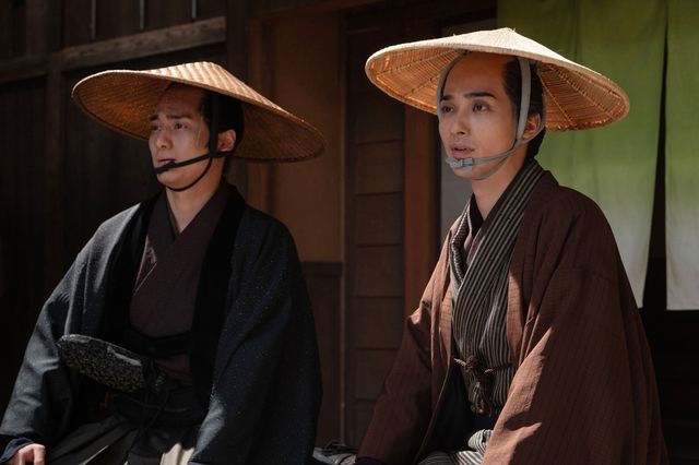 最終回より平蔵(中村隼人)と蔦重(横浜流星)