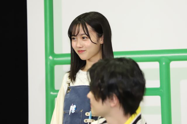 ザクを手にギブバース！ドラマ「量産型リコ -もう1人のプラモ女子の人生組み立て記-」記者会見（2枚目）