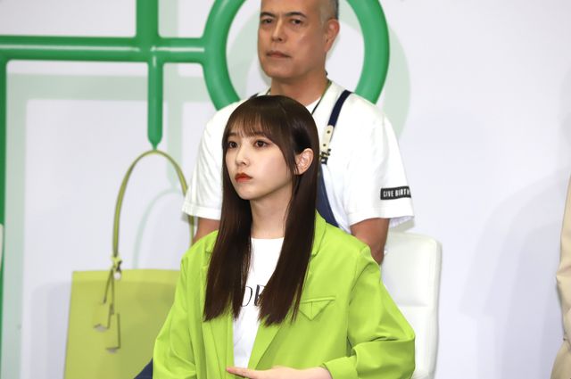 ザクを手にギブバース！ドラマ「量産型リコ -もう1人のプラモ女子の人生組み立て記-」記者会見（7枚目）