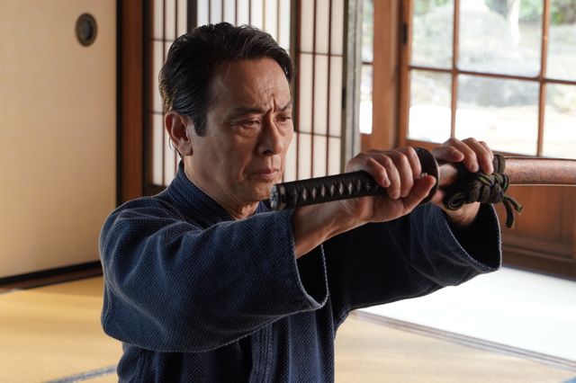 謹慎中の右京が変装！「相棒season22」最終回スペシャル後編（10枚目）