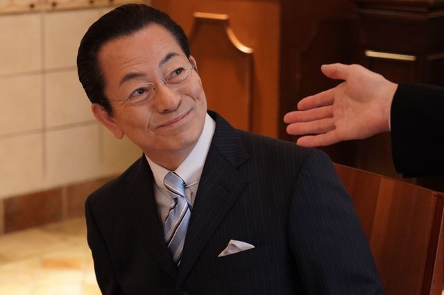 謹慎中の右京が変装！「相棒season22」最終回スペシャル後編（11枚目）