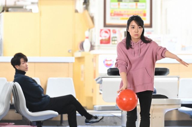 七瀬＆天堂のボウリングシーンも！「恋はつづくよどこまでも」第8話カット（3枚目）