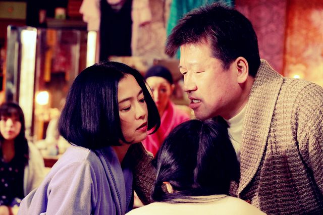 佐藤二朗＆山田孝之＆仲里依紗が3兄妹に…映画『はるヲうるひと』（11枚目）