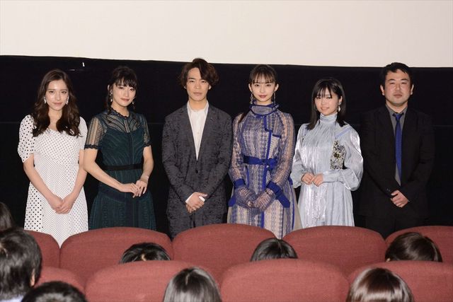 美女集結！小宮有紗、茜屋日海夏、大原優乃、都丸紗也華！小野賢章主演『お前ら全員めんどくさい！』初日舞台あいさつ（15枚目）