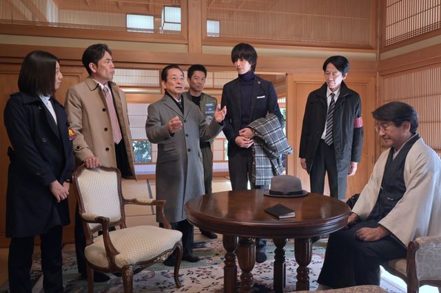 右京も認めるチェスの策士、殺人事件の関係は？「相棒season22」第14話（27枚目）