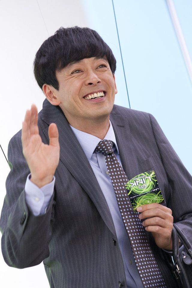 滝藤賢一、初のCM単独出演！ロッテガム「Fit’s LINK」新CM「ゴキゲン出勤」篇フォトギャラリー（3枚目）