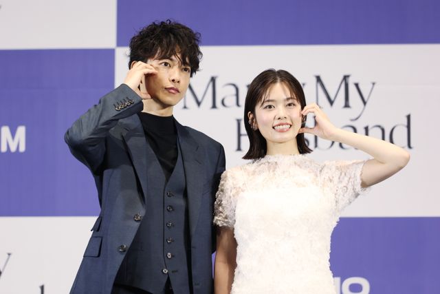 佐藤健、小芝風花をエスコート！ソウルで開催「私の夫と結婚して」制作発表会（26枚目）