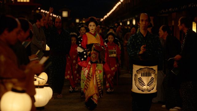 「べらぼう」九郎助稲荷、全力の「バーーーーカ！」第8回場面写真（2枚目）