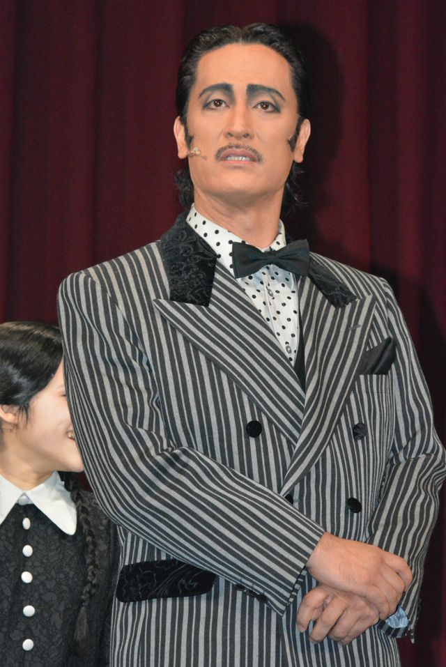 友近、収入よりもミュージカル「アダムス・ファミリー」!?　画像ギャラリー（11枚目）