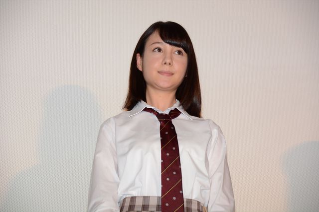 かわいすぎ！トリンドル玲奈、篠田麻里子、真野恵里菜の制服姿『リアル鬼ごっこ』完成披露試写会フォトギャラリー（4枚目）