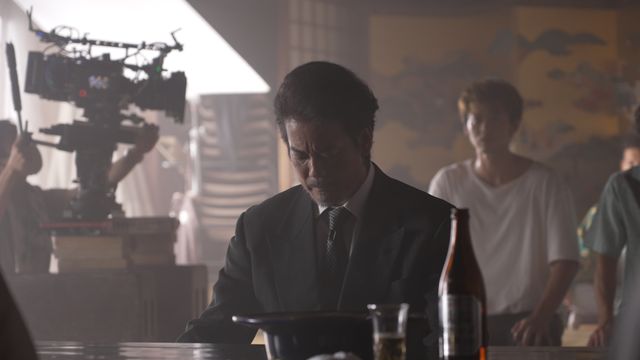 渋谷すばる、完全再現の神室町に圧倒される！「龍が如く～Beyond the Game～」メイキング写真（7枚目）