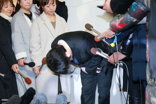 ノンスタ井上、涙の謝罪　記者会見ギャラリー（8枚目）