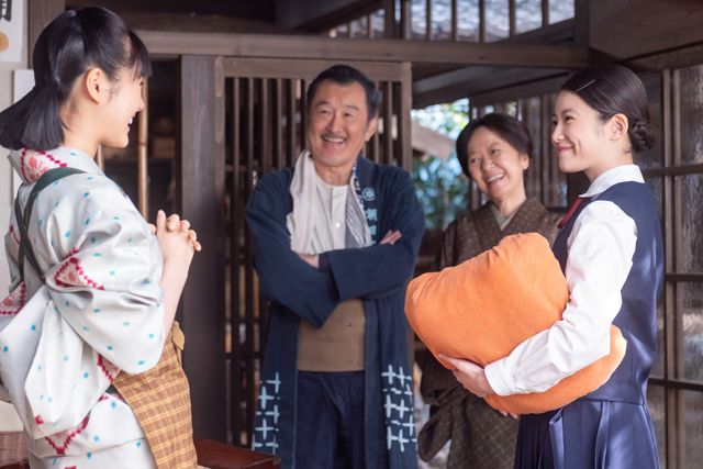 のぶ（今田美桜）の発案で慰問袋を作り…朝ドラ「あんぱん」第30回（3枚目）
