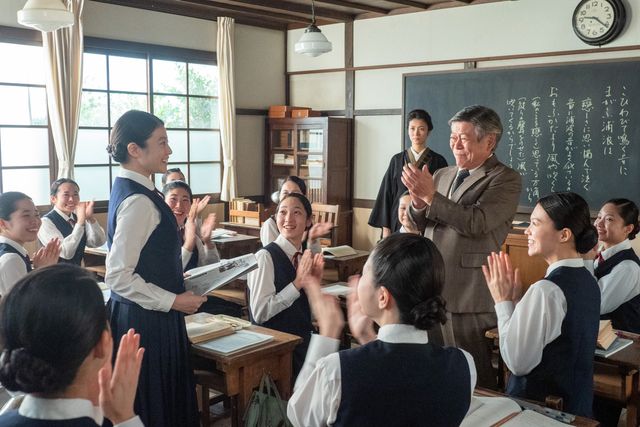 のぶ（今田美桜）の発案で慰問袋を作り…朝ドラ「あんぱん」第30回（5枚目）