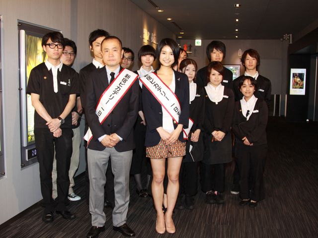 三根梓がチケットをもぎもぎ！1日支配人写真ギャラリー（7枚目）