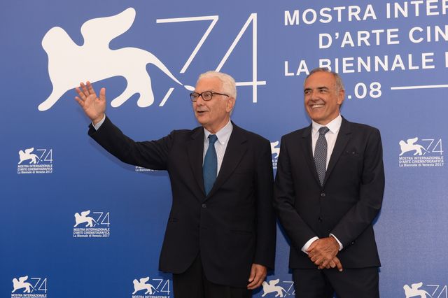 ベネチア・ビエンナーレ代表パオロ・バラッタ（左）と映画祭ディレクターのバルベーラ（右）