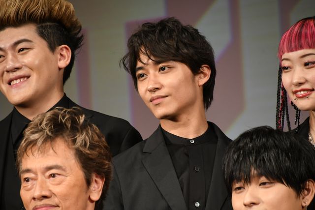 土屋太鳳がサプライズ登場！ラウールらキャスト25名集結『赤羽骨子のボディガード』完成披露試写会（35枚目）