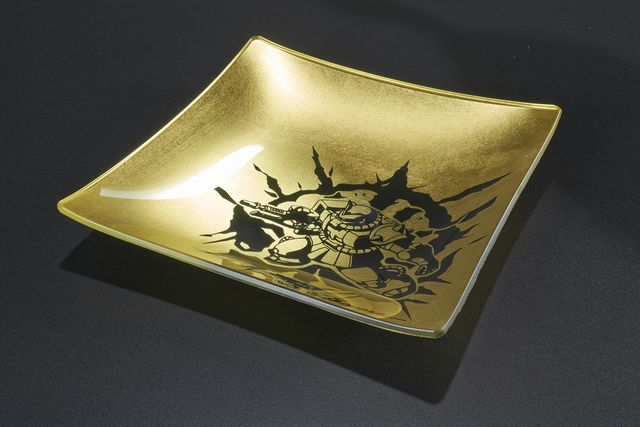 ガンダム×伝統工芸！「GUNDAM 金箔ガラスプレート」フォトギャラリー（3枚目）
