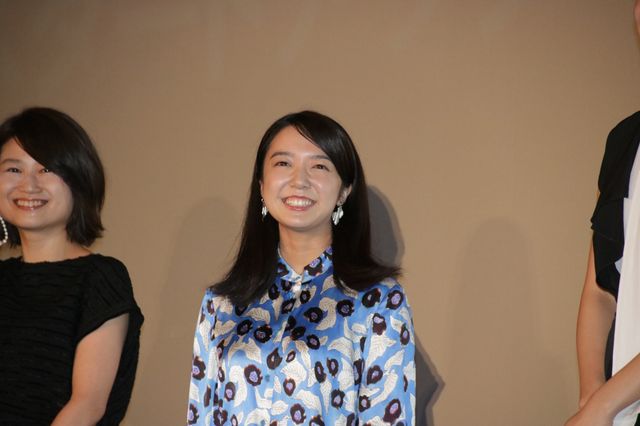 初共演の上白石萌音＆山崎紘菜、めっちゃ仲良し！『スタートアップ・ガールズ』完成披露上映会：フォトギャラリー