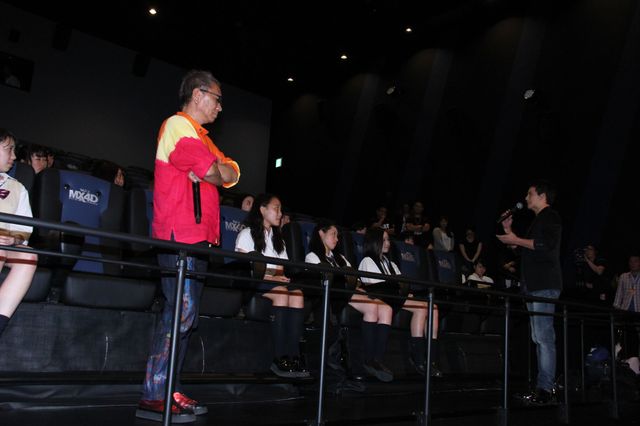 市原隼人＆三池崇史監督が隣の席に…！『極道大戦争』MX4D版完成披露試写会フォトギャラリー（12枚目）