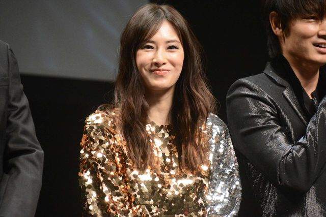 綾野剛、1,000人の拍手を浴びて登場！（8枚目）