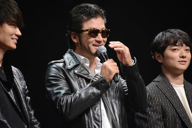 綾野剛、1,000人の拍手を浴びて登場！（12枚目）