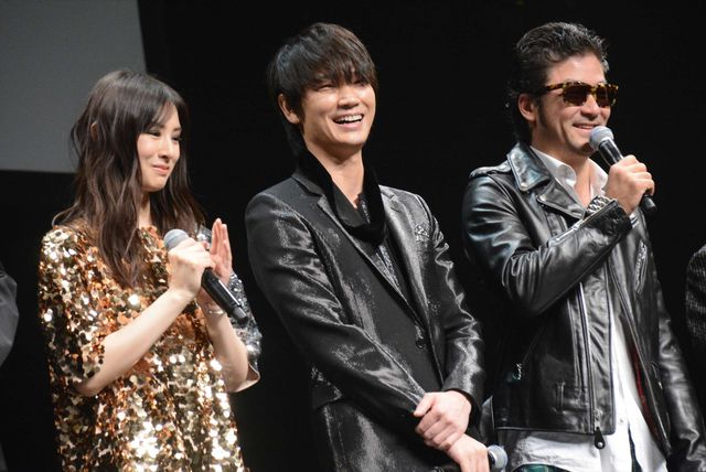 綾野剛、1,000人の拍手を浴びて登場！（13枚目）