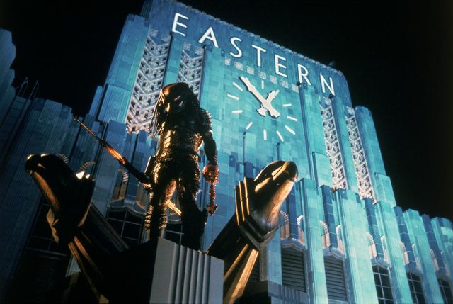 画像は『プレデター2』より