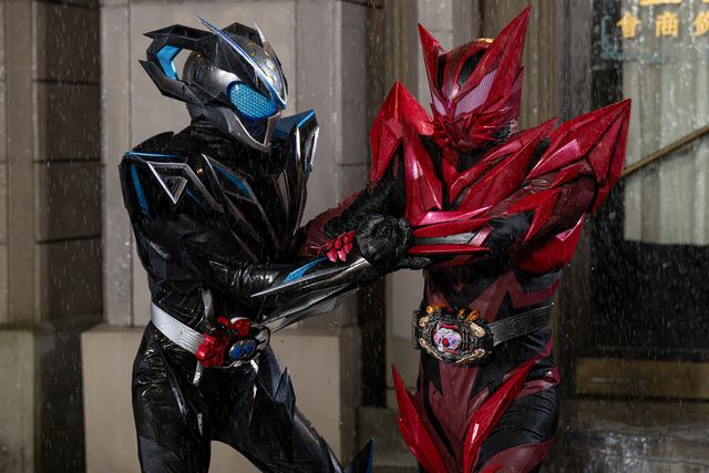 主人公はお嬢様の専属マイスター！「仮面ライダーマイス」第1話場面カット（4枚目）