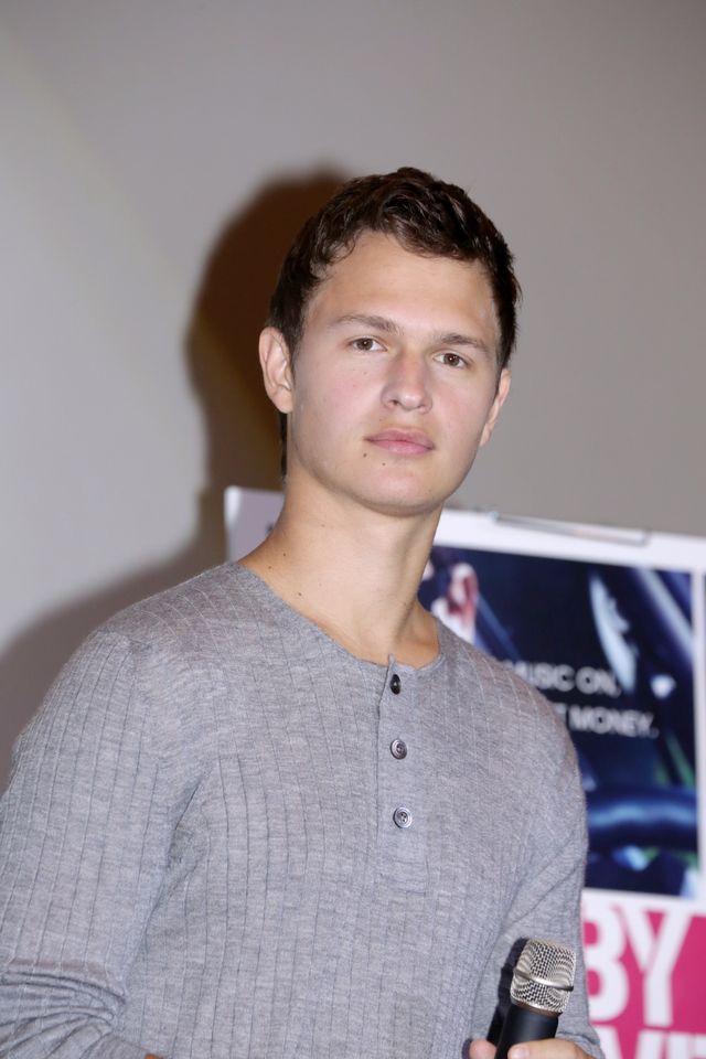 来日したアンセル・エルゴートが日本語で「コンニチワ！」『ベイビー・ドライバー』初日舞台あいさつ（4枚目）