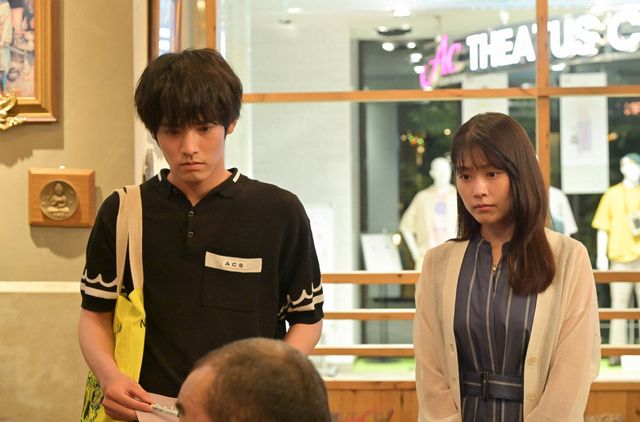 ファスト映画事件の行方は？有村架純、中村倫也、赤楚衛二ら「石子と羽男」3話場面写真（15枚目）