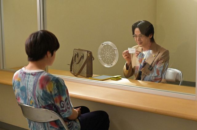 ファスト映画事件の行方は？有村架純、中村倫也、赤楚衛二ら「石子と羽男」3話場面写真（25枚目）