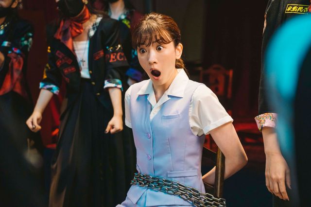 遠藤憲一演じるヤンキーOLの笑顔！映画『地獄の花園』場面カット（3枚目）