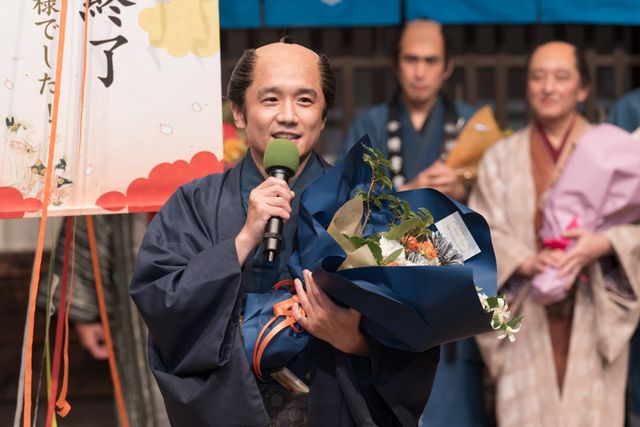 「べらぼう」染谷将太、橋本愛、風間俊介らクランクアップの様子＜14名＞（4枚目）