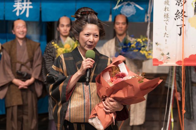 「べらぼう」染谷将太、橋本愛、風間俊介らクランクアップの様子＜14名＞（5枚目）