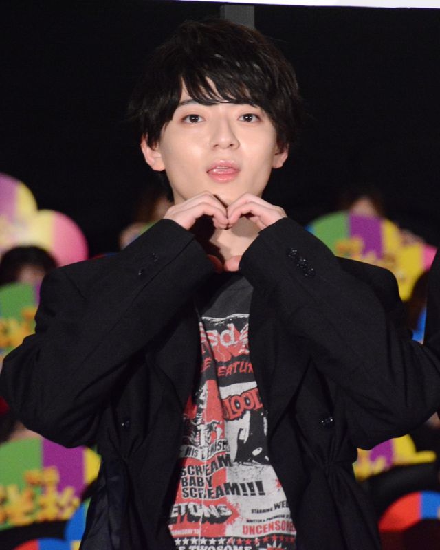 Snow Man向井康二サプライズ登場に熱狂！Aぇ! group＆西村拓哉と『映画　おそ松さん　人類クズ化計画!!!!!?』舞台挨拶（10枚目）