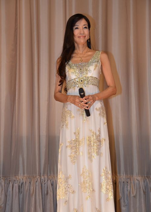 川島なお美、これで50代!?　映画『チャイ・コイ』初日舞台あいさつフォトギャラリー：フォトギャラリー