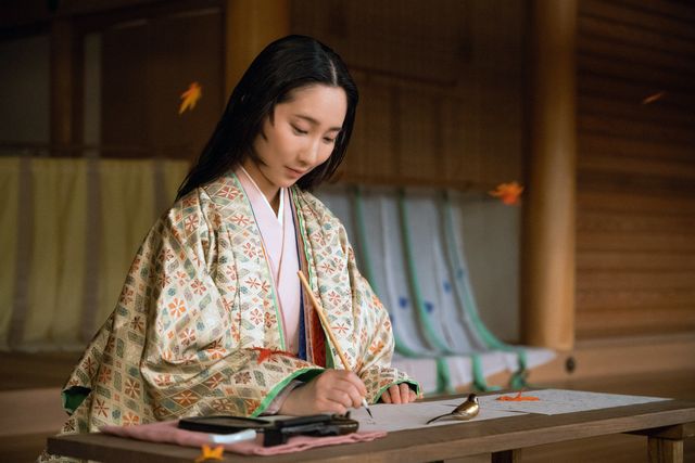 「枕草子」美しすぎる爆誕秘話！「光る君へ」第21回場面写真（9枚目）